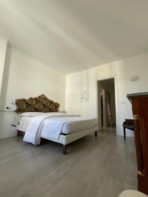 All'Otto Nel Cuore Della Citta Savone Extérieur photo